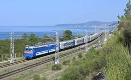 Остановлено движение пригородных поездов на трех участках в Крыму